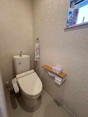 野田市宮崎　中古戸建　平成26年築のトイレ|1階、2階それぞれあり