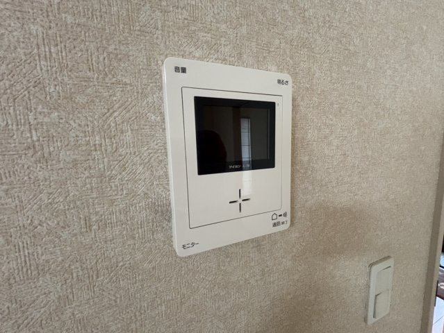 野田市宮崎　中古戸建　平成26年築のセキュリティ|お子様のお留守番にも安心なTVモニター付きインターホン(^^♪						
