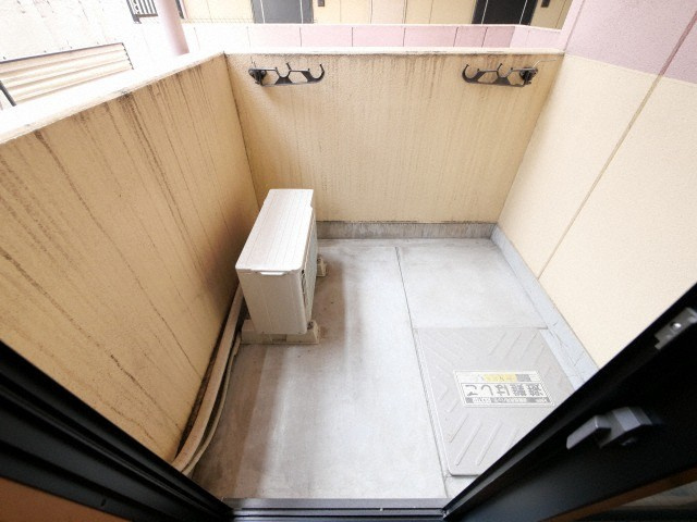 大阪市中央区島之内１丁目の賃貸マンションのバルコニー
