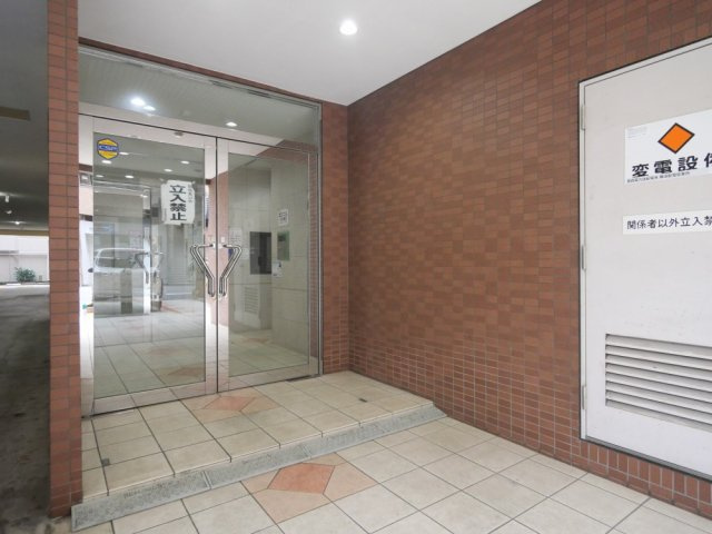 大阪市中央区島之内１丁目の賃貸マンションのロビー
