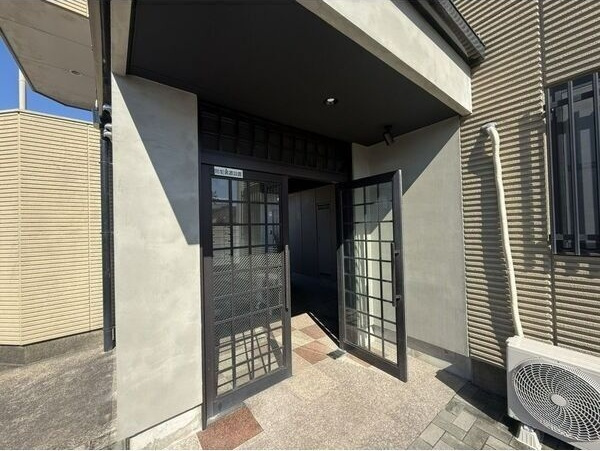 GRANDHILLS KAMINOKURAのエントランス