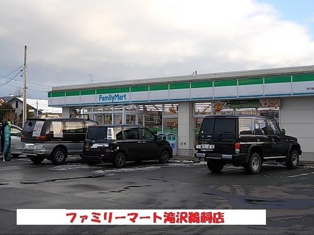 アーバンコート　西青山　北棟の周辺|ファミリーマート鵜飼店まで1100m