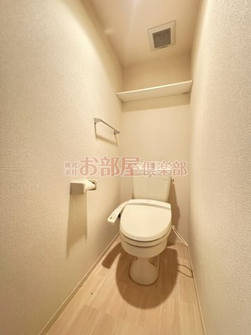 セジュール・パルティノスのトイレ|清潔感のあるトイレです
