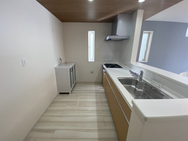 南城市大里稲嶺　2期（全2棟）1号棟のキッチン|※同仕様写真です