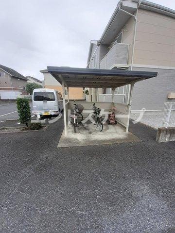 ソレアードＢの駐車場|高崎、前橋のお部屋探しはエンドスケープまで！お客様の理想お聞かせ下さい♪