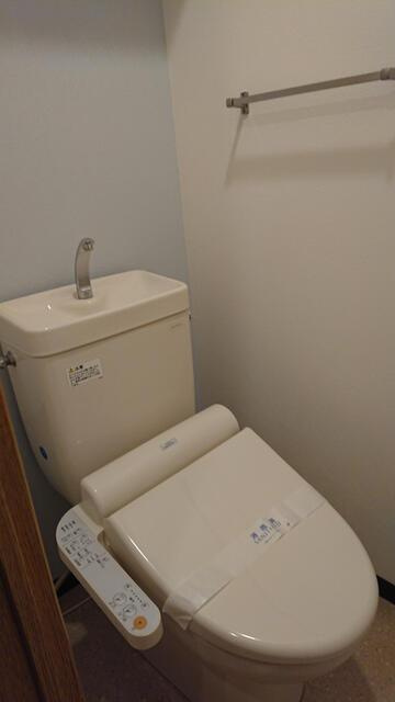アルカサル御苑のトイレ|シンプルで使いやすいトイレです