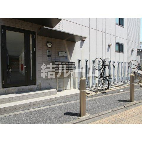 板橋区赤塚２丁目の賃貸マンションのエントランス