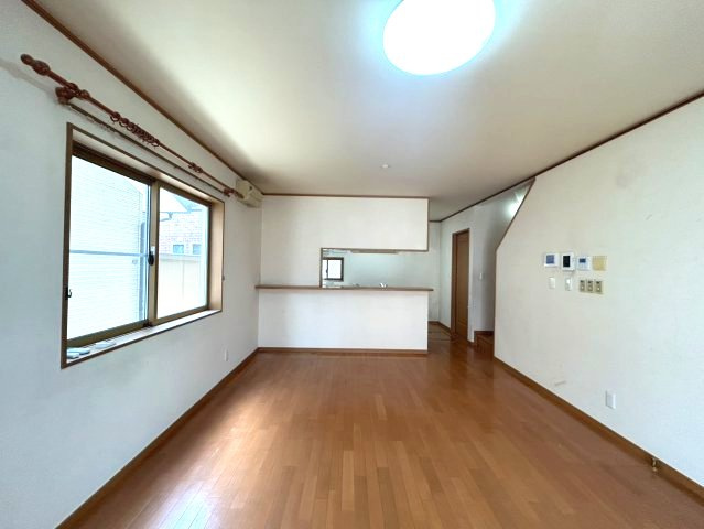 中古戸建　長野市稲里町中央三丁目の居間・リビング