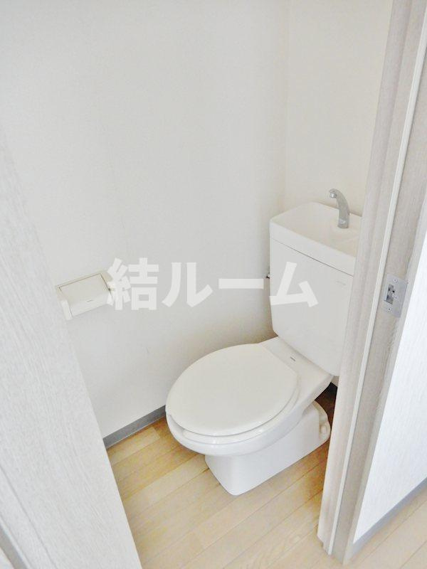 板橋区赤塚３丁目の賃貸マンションのトイレ