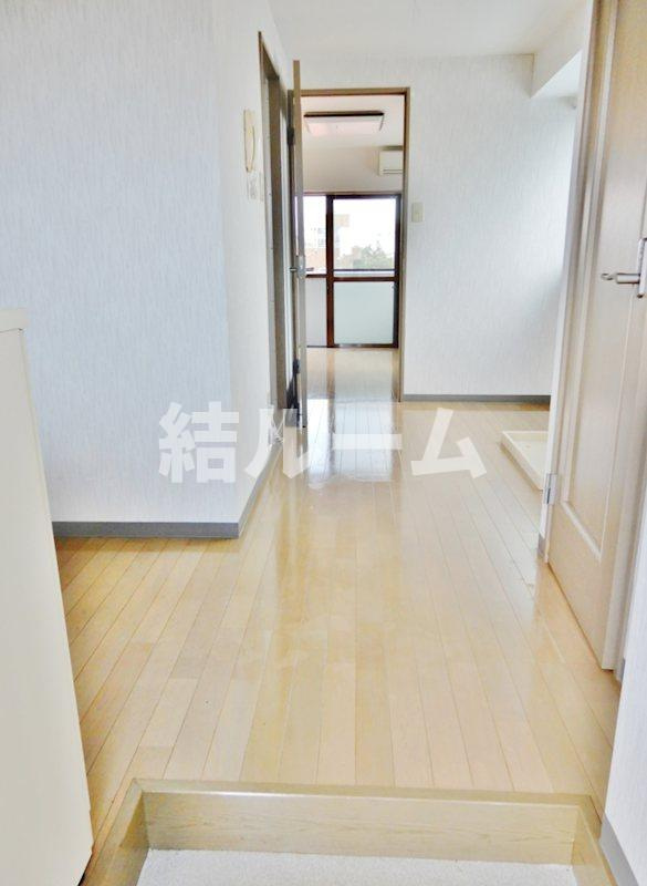 板橋区赤塚３丁目の賃貸マンションの玄関
