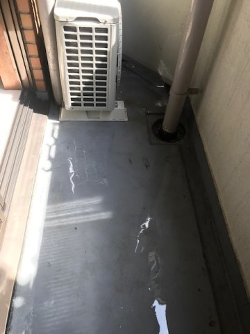 杉並区方南１丁目マンションのバルコニー|外からの目が気にならないバルコニーで洗濯物が干せます