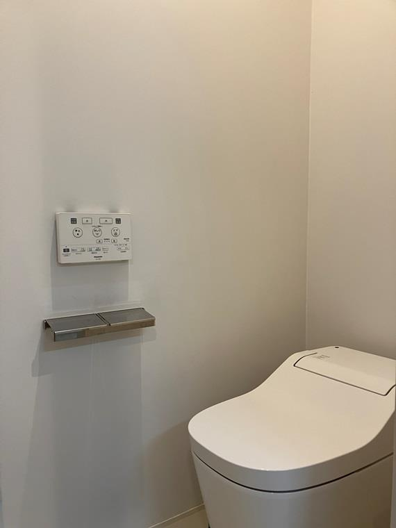 目白下落合ハウスのトイレ|清潔感のあるトイレです