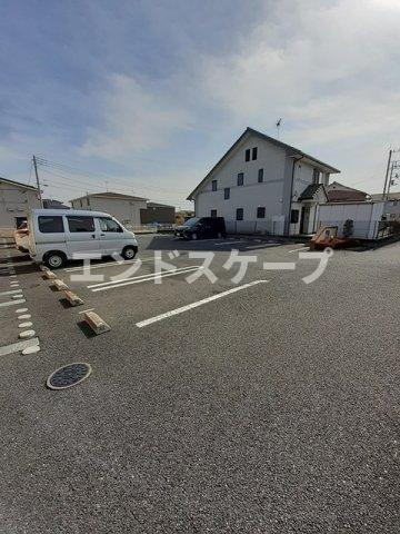 プラシードの駐車場|高崎、前橋のお部屋探しはエンドスケープまで！お客様の理想お聞かせ下さい♪