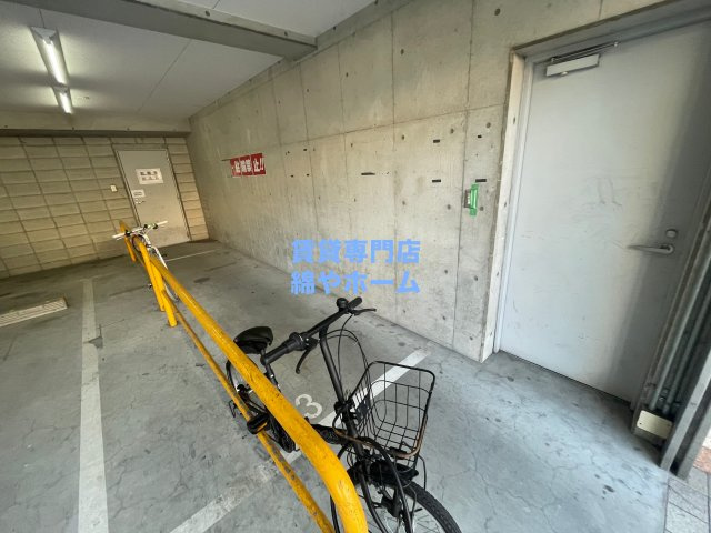 S-FORT桜川南の駐車場