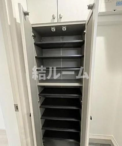 北区西ケ原３丁目の賃貸マンションの玄関