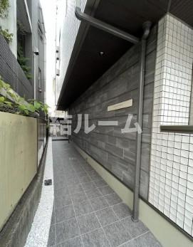 北区西ケ原３丁目の賃貸マンションのエントランス