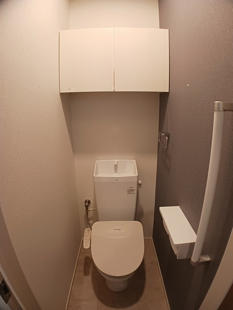 エスペラント　ノーヴァのトイレ|落ち着いた色調のトイレです