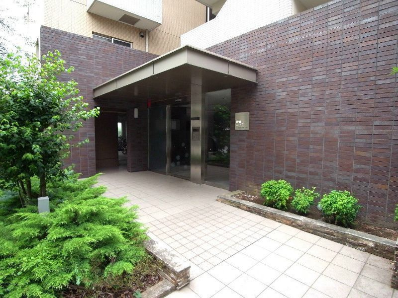 KAULANA　EASTのエントランス