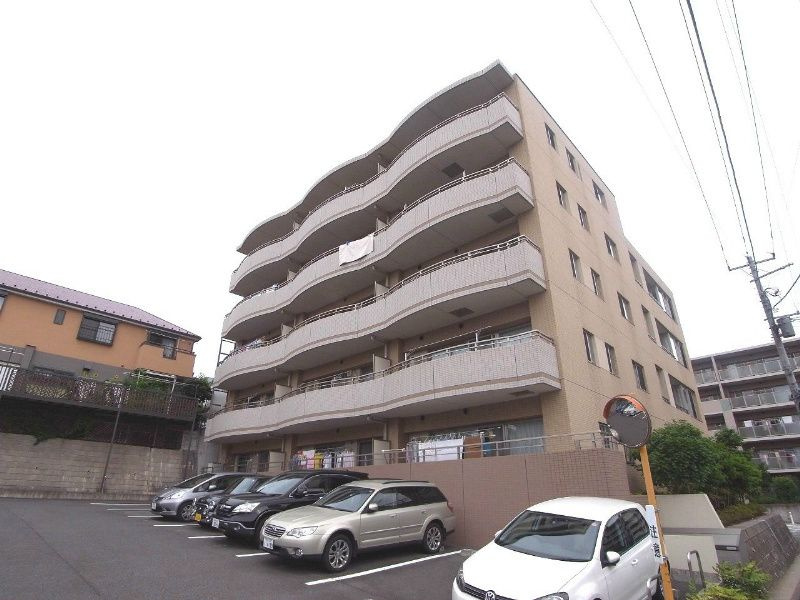KAULANA　EAST
