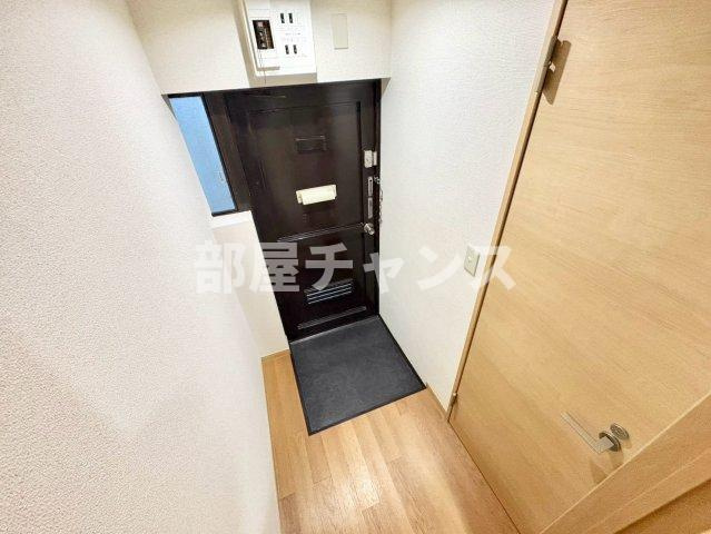 明治第7ビルの玄関