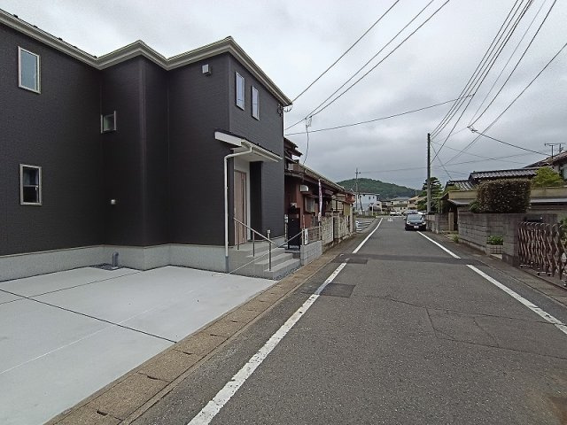LiGNAGE NEX-G 高崎石原町01期 1号棟の前面道路含む現地写真|現地撮影