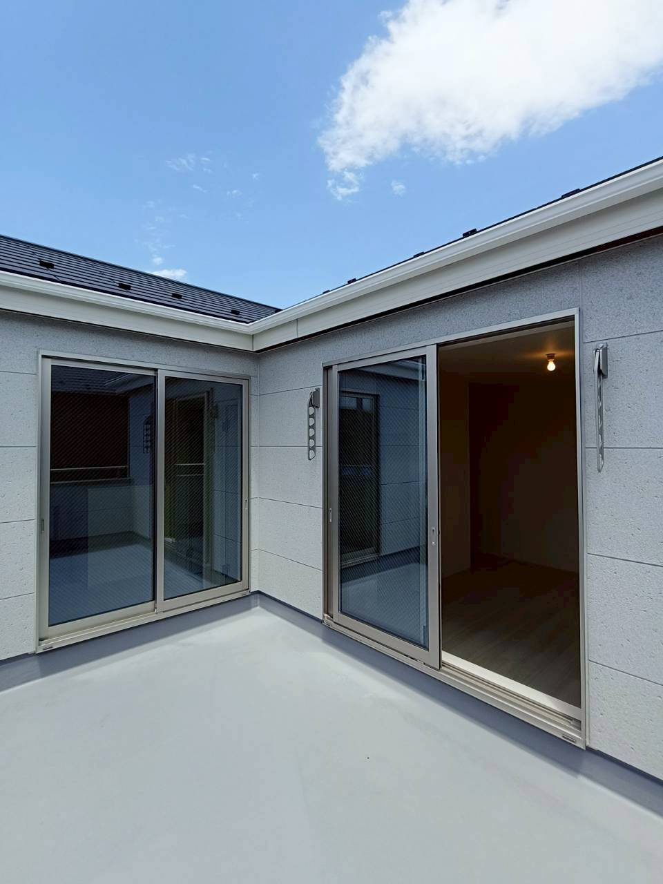 三郷市　東町　新築戸建　全2棟のバルコニー|施工例です