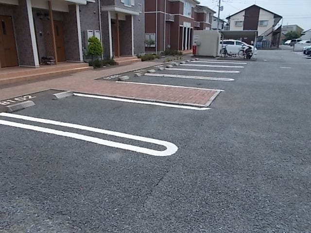 アウローラＢの駐車場