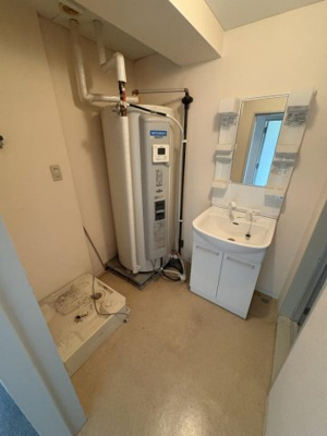 【独立洗面台】 | 千里関大前コーポラスB棟 | 独立洗面台で身支度をすべて済ませてしまいましょう