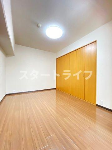 大阪市淀川区西中島４丁目の賃貸マンションの寝室