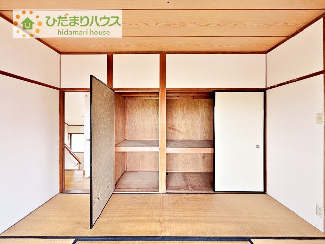 【和室】 | つくば市東光台1丁目　中古戸建 | 和室にも押し入れございます♪
これで収納には困りませんね！