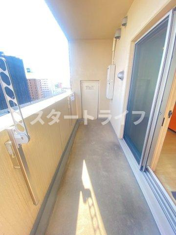 大阪市淀川区西中島２丁目の賃貸マンションのバルコニー
