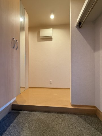 ラ　ルーチェの玄関