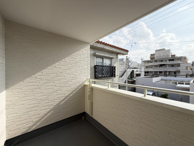 南城市大里稲嶺　2期（全2棟）2号棟のバルコニー|※同仕様写真です