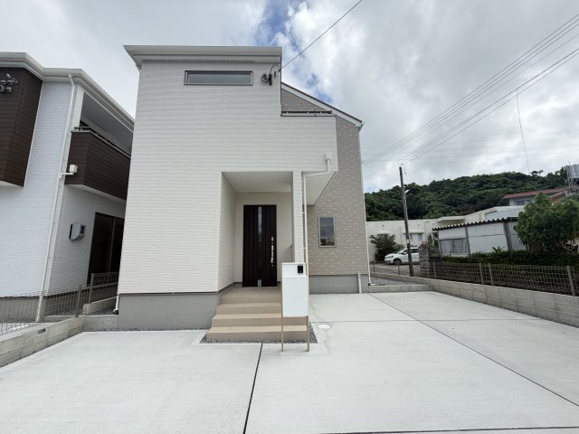 南城市大里稲嶺2期（全2棟）2号棟の外観|2号棟　駐車4台可♪