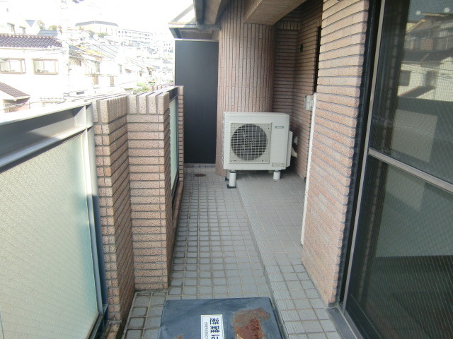 ロイヤルスパークル六甲Ⅱのバルコニー