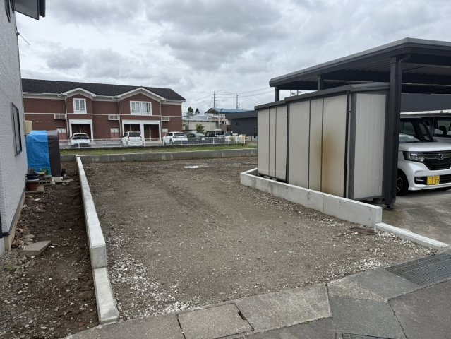ピアタウン稲里町中氷鉋A