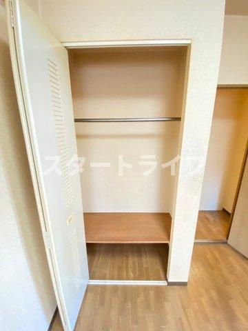 大阪市東淀川区東中島１丁目の賃貸マンションの収納