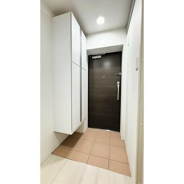 TOBE　千歳船橋の玄関