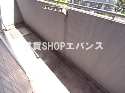 【バルコニー】 | シャトルグランディ | バルコニーからの眺めを楽しみながら食事をしませんか