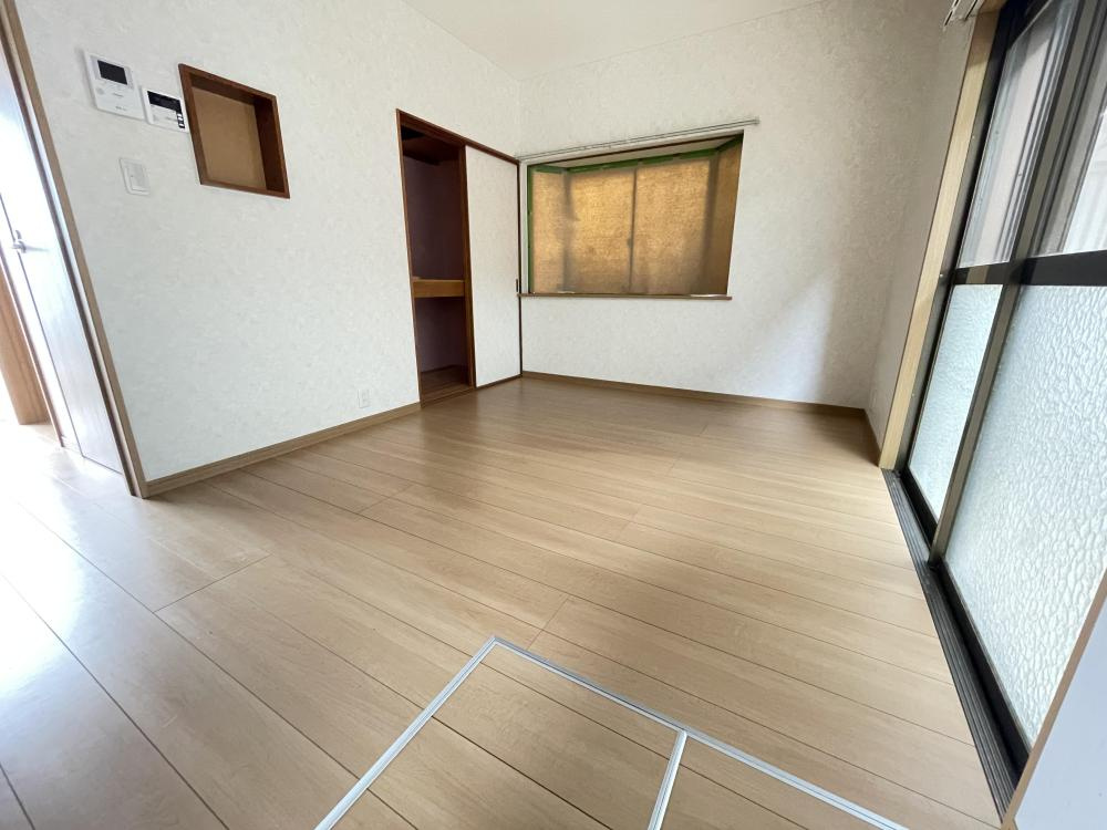 タカハタハイツの居間・リビング