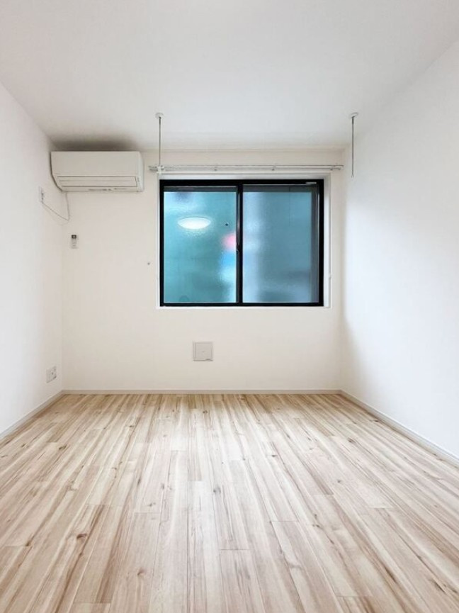 イクシオ町屋の洋室