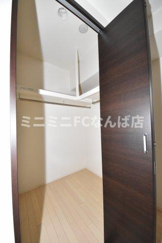 ラルジュルーセントオーデン難波の収納