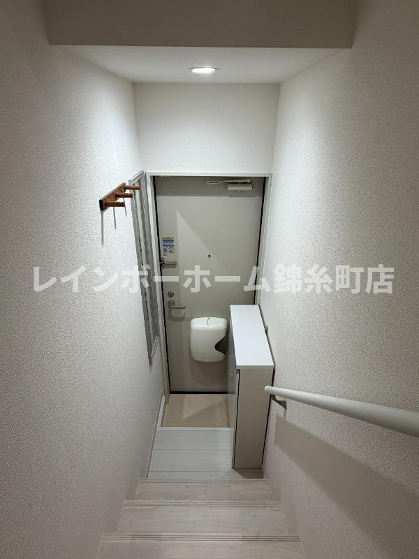 サザンロード新小岩Ⅱの玄関|※建築中のため同施工参考写真となります