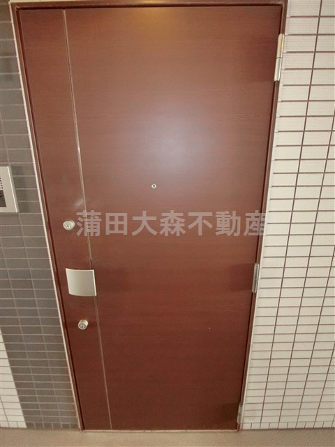 XEBECジーベック糀谷の玄関