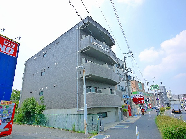 レオパレス佐保川