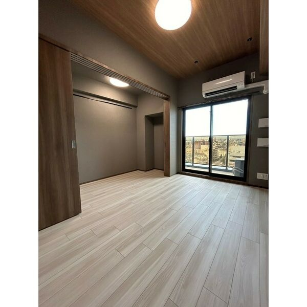 名古屋市中川区八熊１丁目の賃貸マンションの居間・リビング