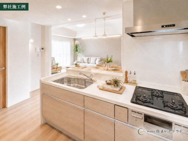 藤和鴨居コープのキッチン|～KITCHEN～
リビングを見渡せるL字型のカウンターキッチンを予定。
画像はリノベーション後の参考イメージです。間取りや仕様により仕上がりは異なります。