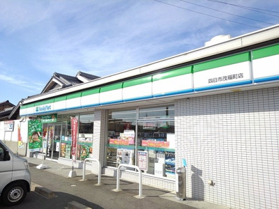 【周辺】 | チェリーコート１０４　Ｂ | ファミリーマートまで450m