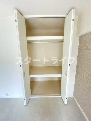 大阪市淀川区西宮原１丁目の賃貸マンションの収納