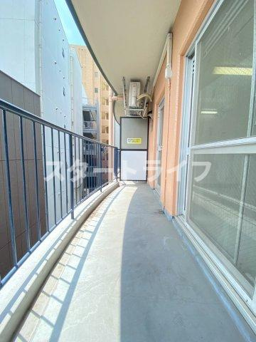 大阪市淀川区西宮原１丁目の賃貸マンションのバルコニー